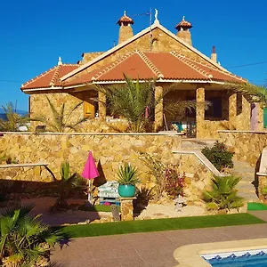 Charming La Mar Villa